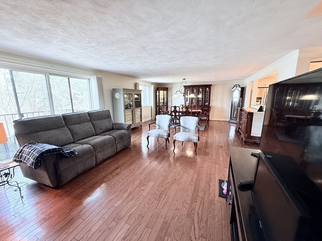 9 Broadway, Unit 304 Saugus, MA 01906 - Photo 8 of 24