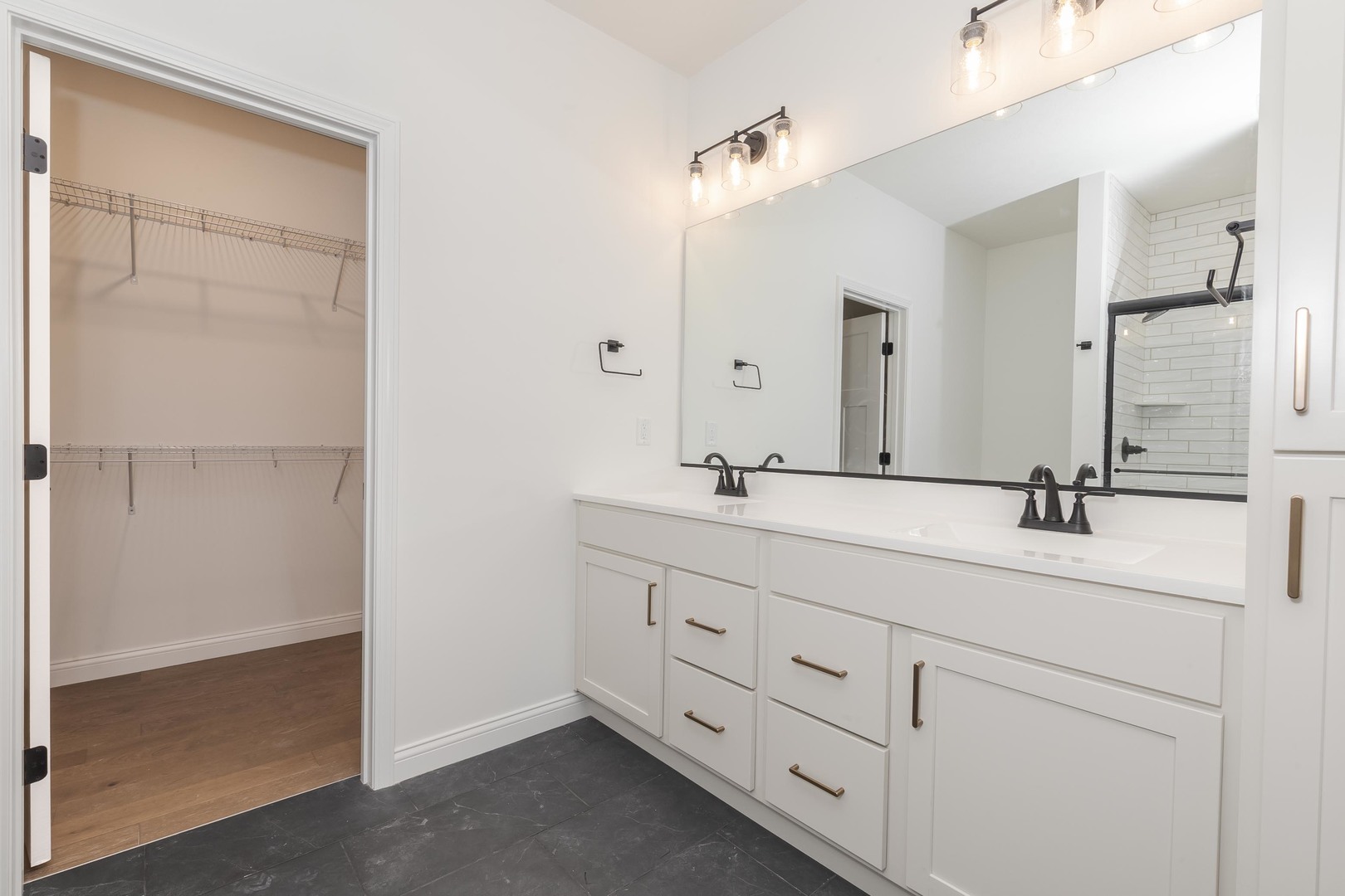 1922 Dunraven Road Bloomington, IL 61704 - Photo 36 of 55