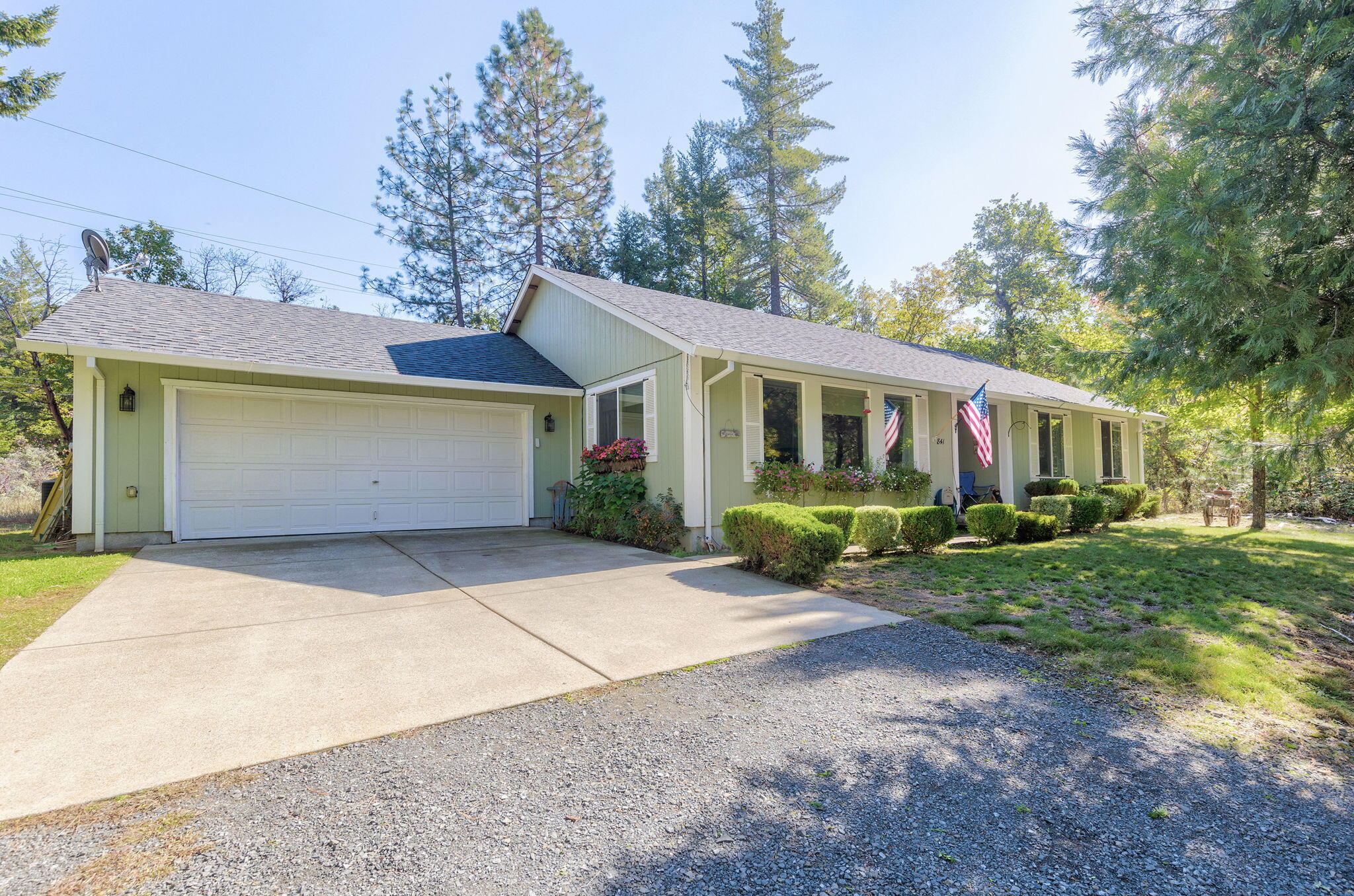 841 North Old Stage Road Cave Junction, OR 97523 - Photo 8 of 41 2-web-or-mls-841-n-old-stage-rd