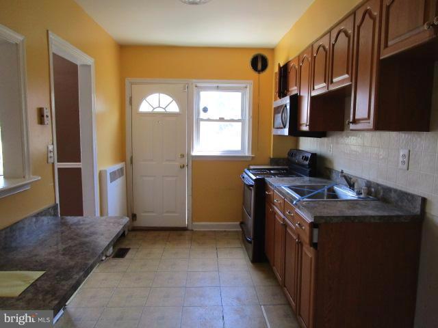 1109 Andover Road Baltimore, MD 21218 - Photo 6 of 16 Kitchen