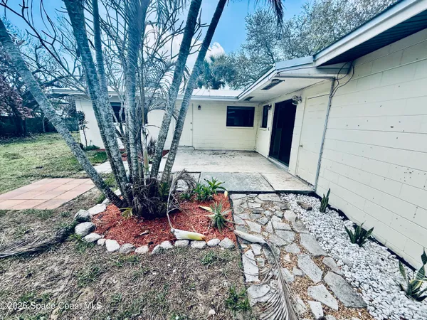 $2,350 | 410 South Tropical Trail, Merritt Island, FL 32952