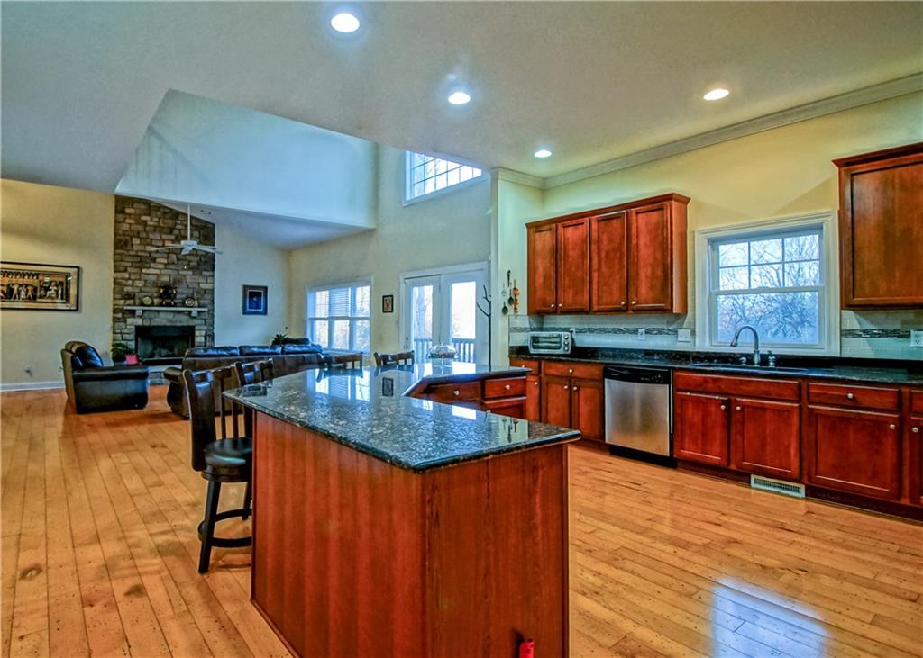 139 Guyasuta Road Pittsburgh, PA 15215 - Photo 6 of 25 Gallery Image 6