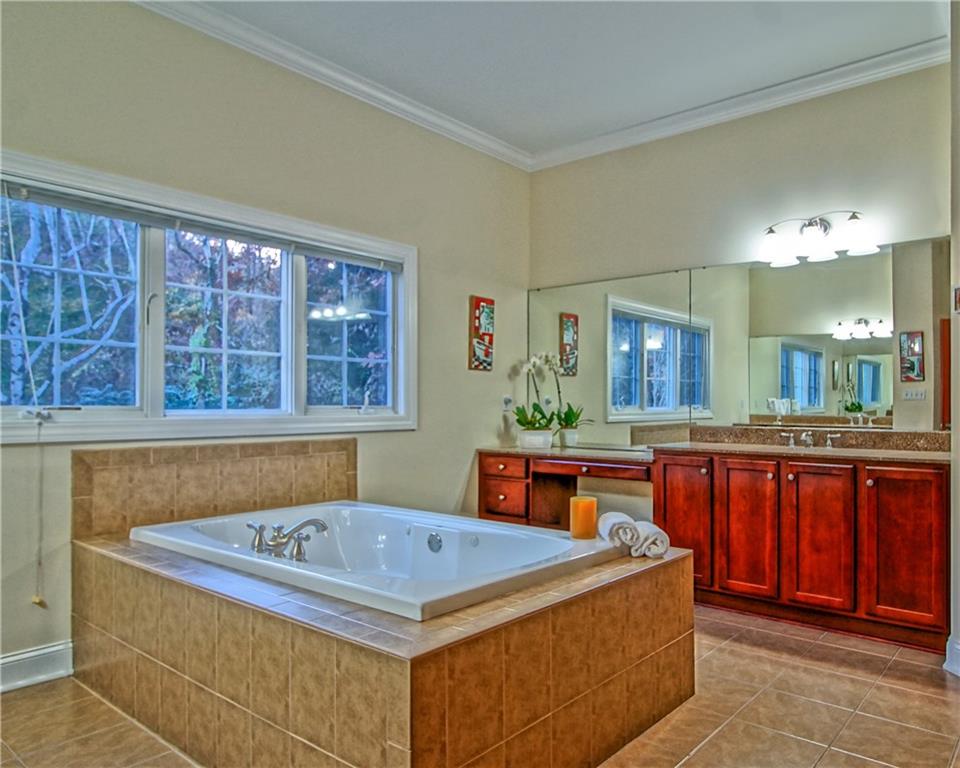 139 Guyasuta Road Pittsburgh, PA 15215 - Photo 9 of 25 Gallery Image 9