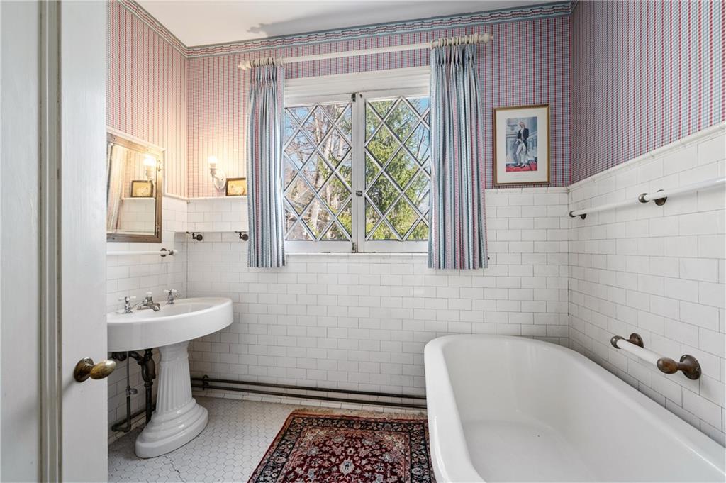 9 Little Sewickley Creek Road Sewickley, PA 15143 - Photo 29 of 34 a bathroom with a sink toilet and shower