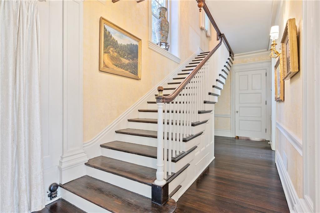 9 Little Sewickley Creek Road Sewickley, PA 15143 - Photo 6 of 34 a view of entryway