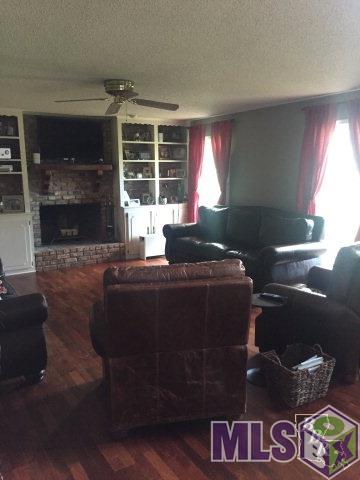 1908 Savanne Road Houma, LA 70360 - Photo 6 of 20 Living Room