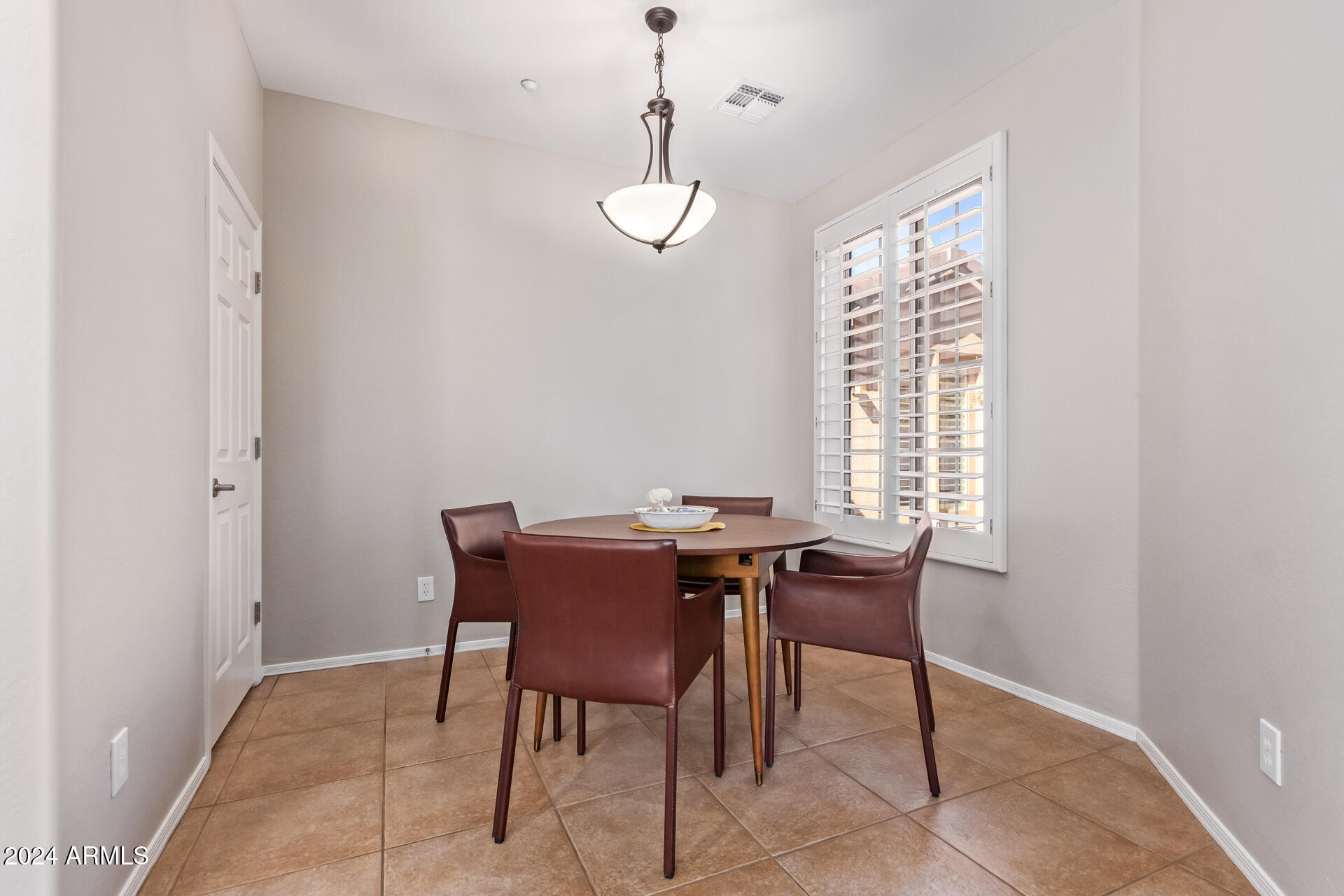 41319 North River Bend Road Phoenix, AZ 85086 - Photo 9 of 37 0013-14 - River Bend