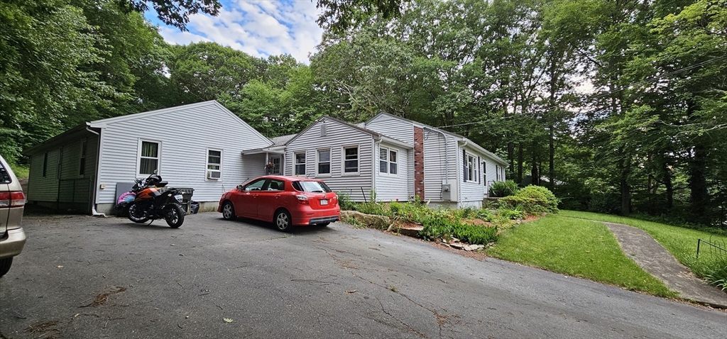 102 Hartness Road Sutton, MA 01590 - Photo 3 of 41