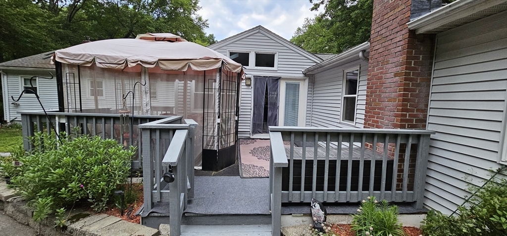 102 Hartness Road Sutton, MA 01590 - Photo 8 of 41