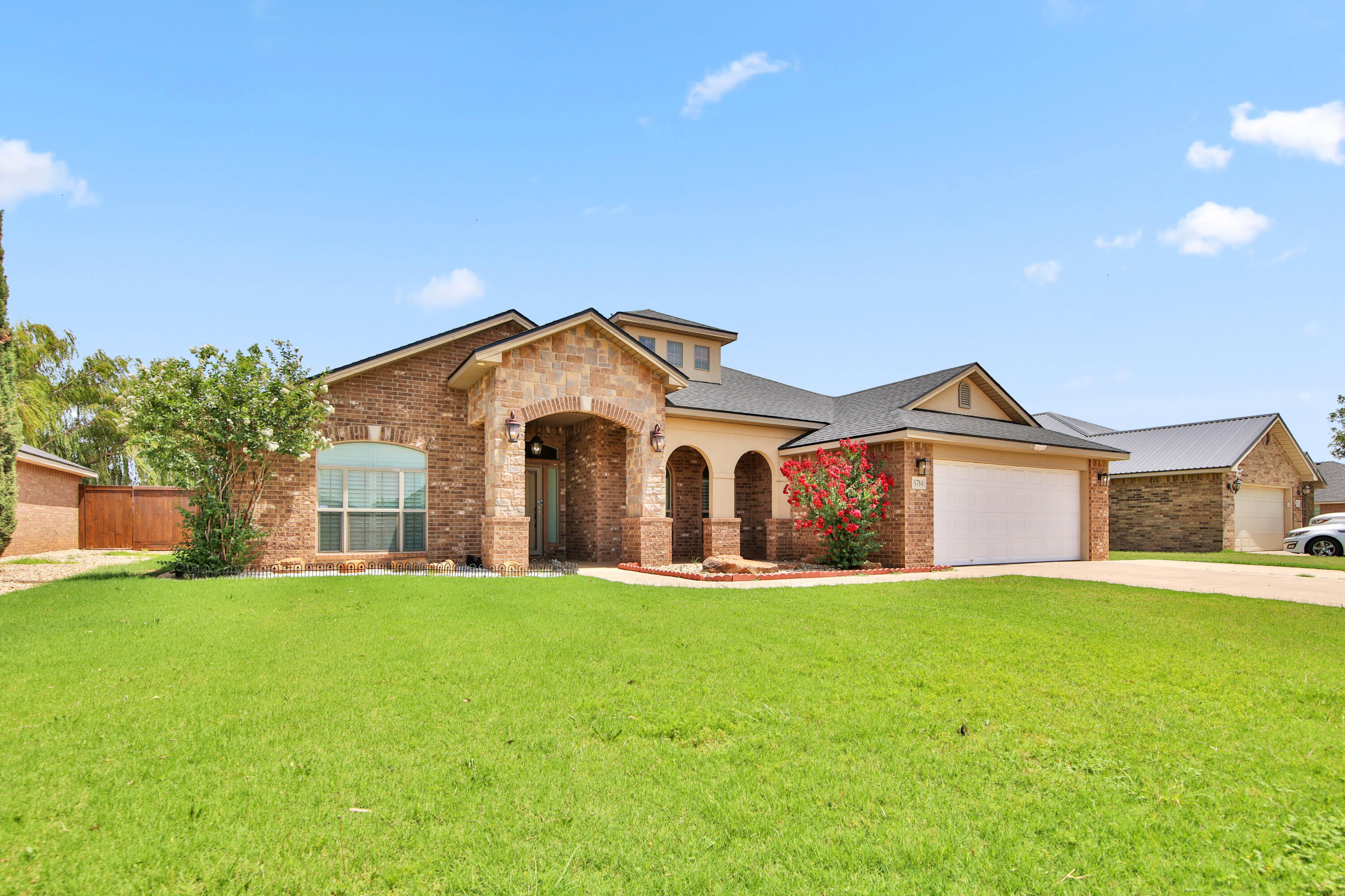 5714 109th Street Lubbock, TX 79424 - Photo 2 of 46 IMG_9243