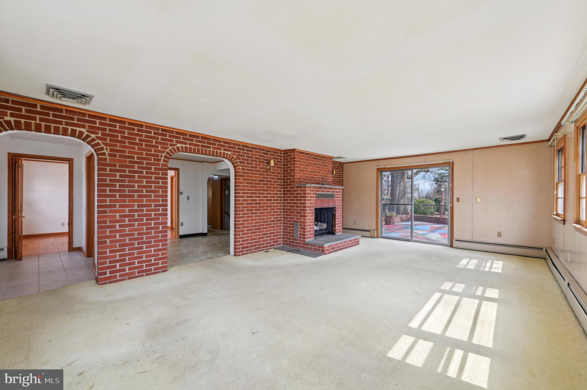 6165 Hanover Road Hanover, MD 21076 - Photo 3 of 91 Living Room
