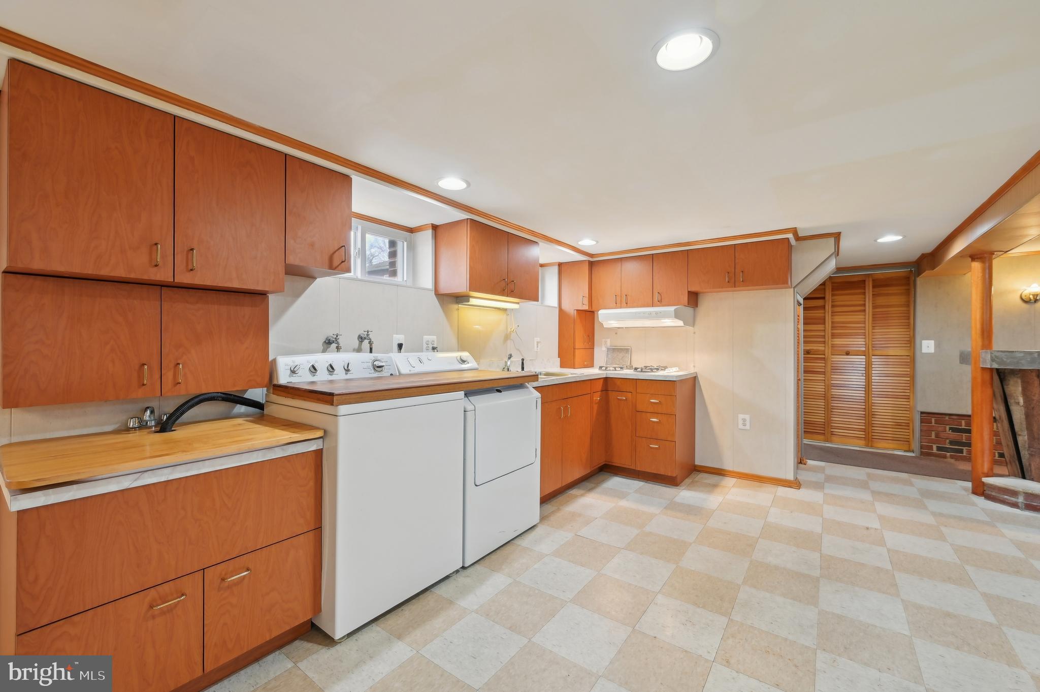 6165 Hanover Road Hanover, MD 21076 - Photo 38 of 91 Lower Level Laundry