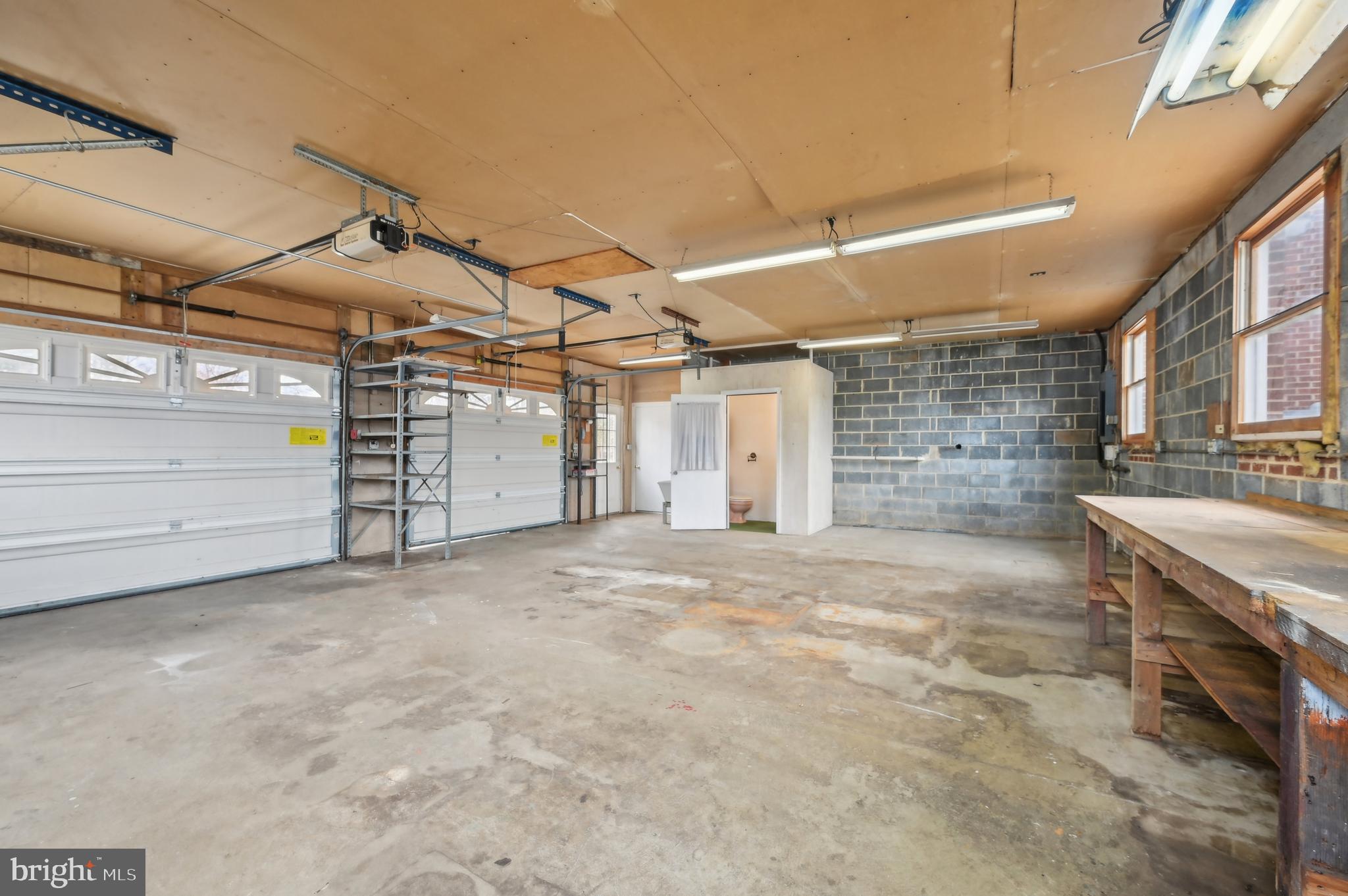 6165 Hanover Road Hanover, MD 21076 - Photo 47 of 91 Garage