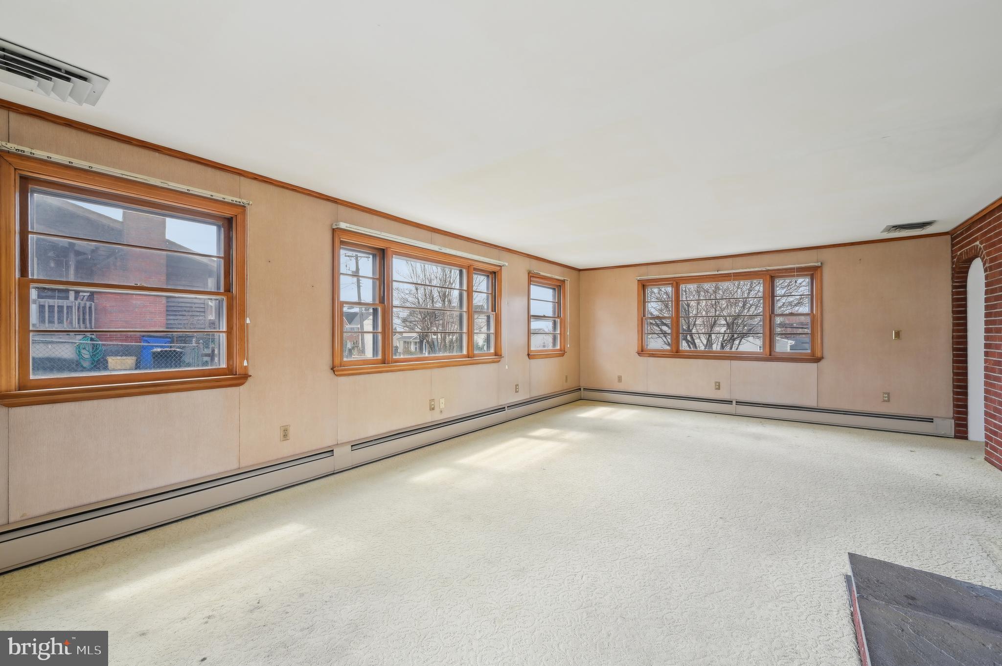 6165 Hanover Road Hanover, MD 21076 - Photo 5 of 91 Living Room