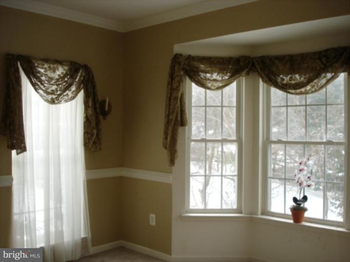 7604 Bear Forest Road Hanover, MD 21076 - Photo 3 of 16 Living Room