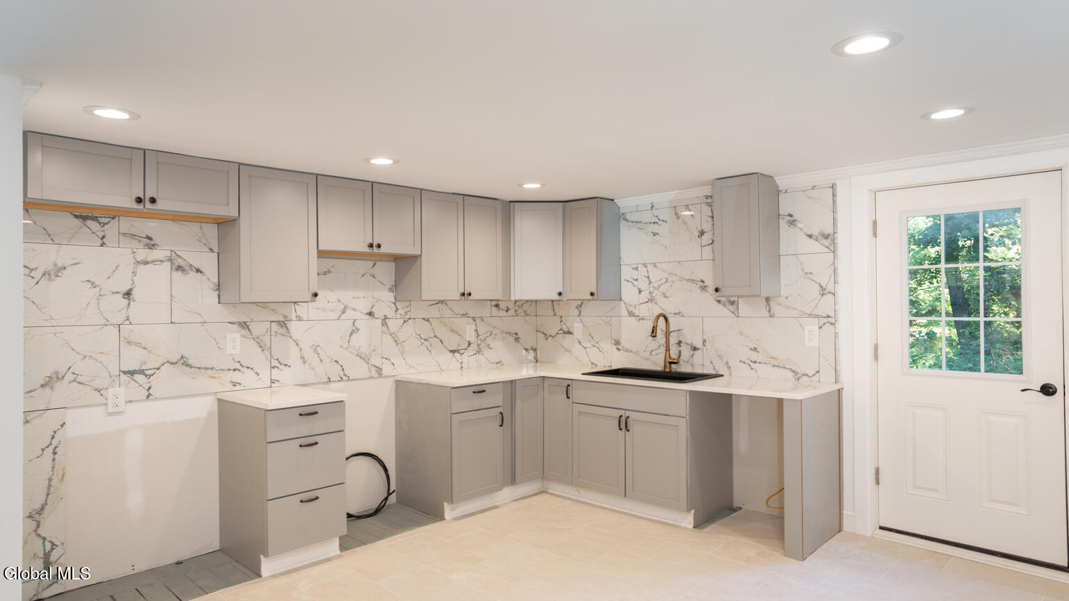 205 Mcclellan Road Schodack, NY 12123 - Photo 4 of 24 DSC00794-Edit