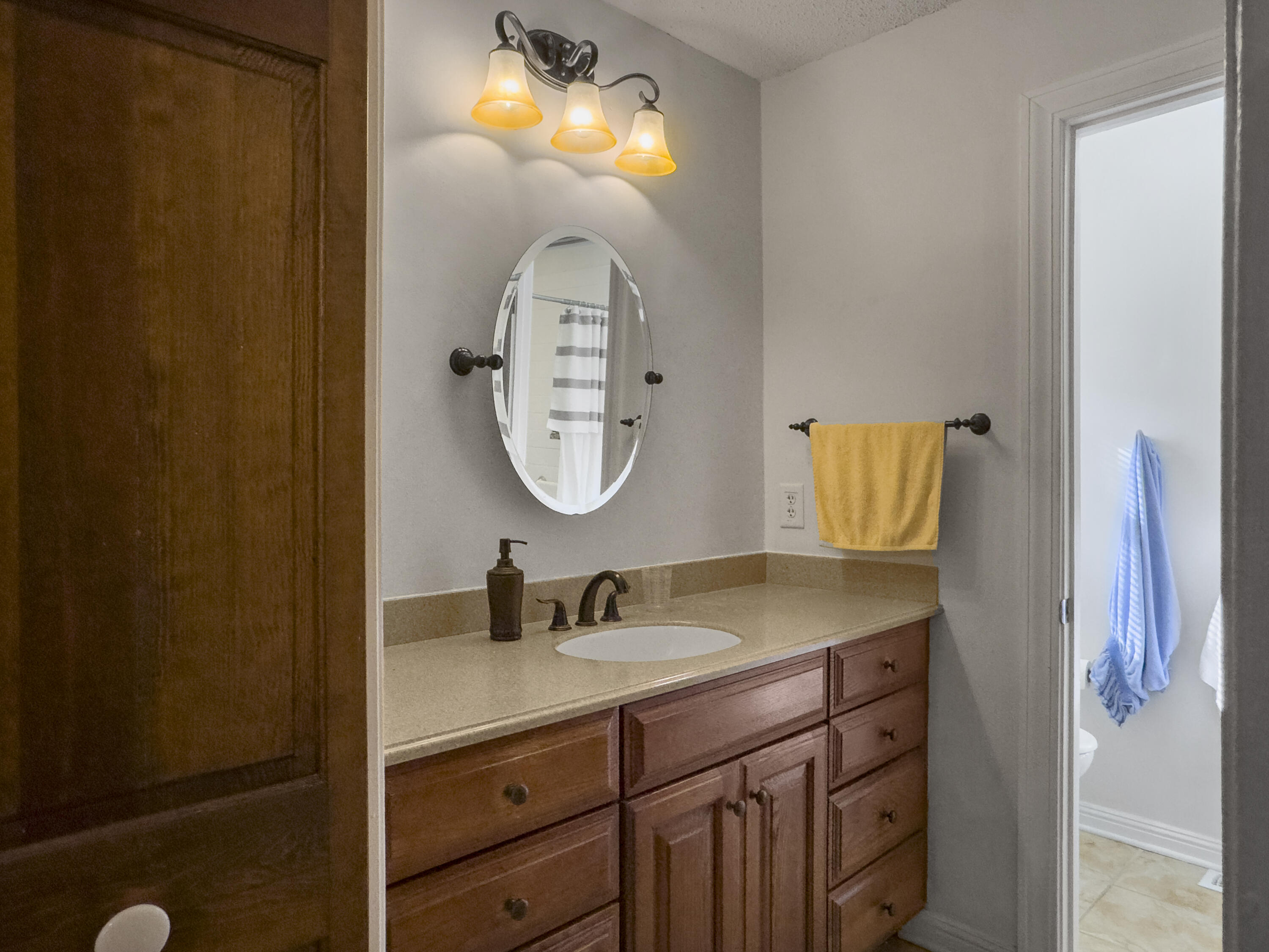 411 Red Fox Run Summerville, SC 29485 - Photo 21 of 38 Photo Apr 10 2025, 9 30 06 AM