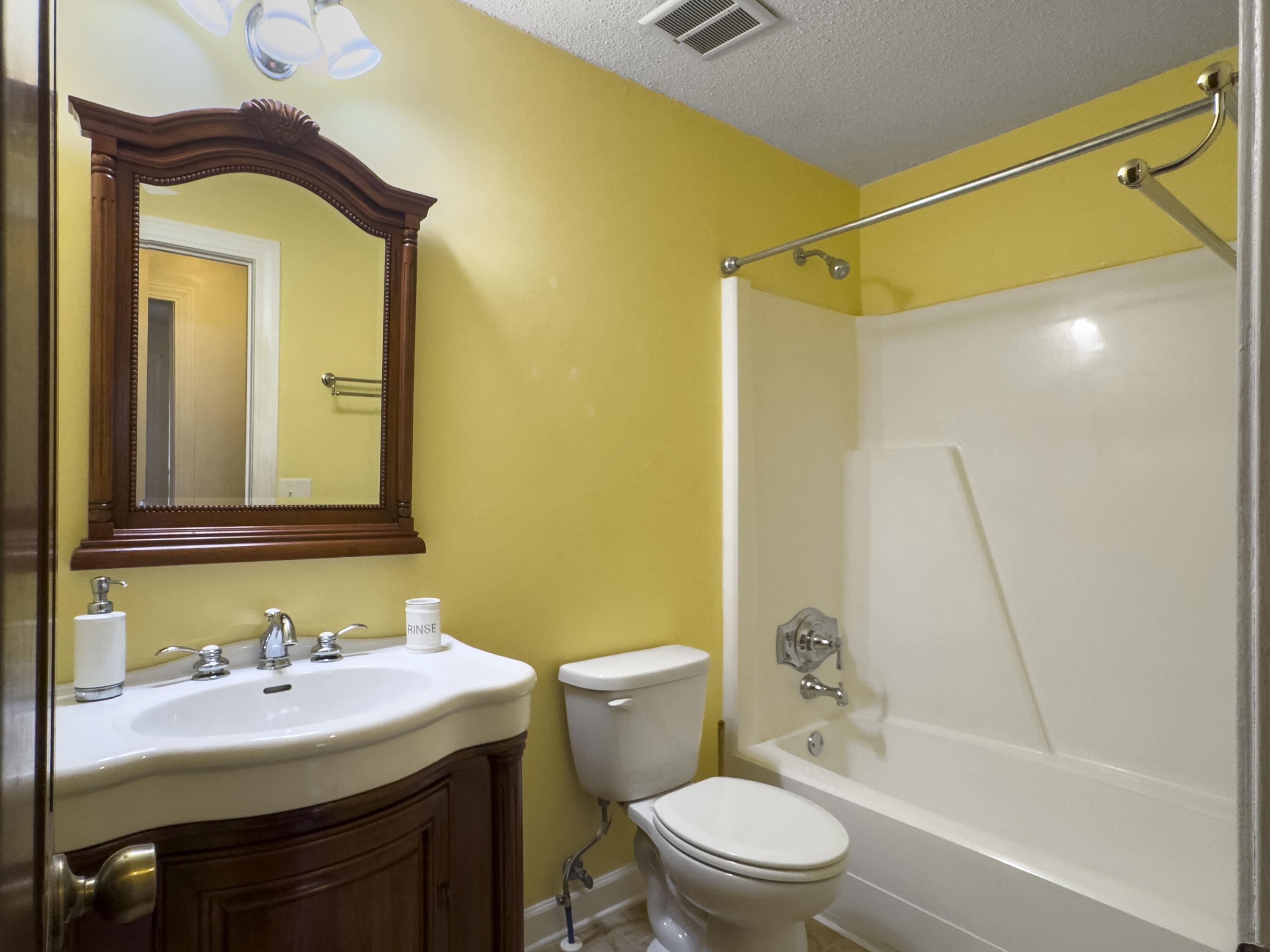 411 Red Fox Run Summerville, SC 29485 - Photo 23 of 38 Photo Apr 10 2025, 9 28 31 AM