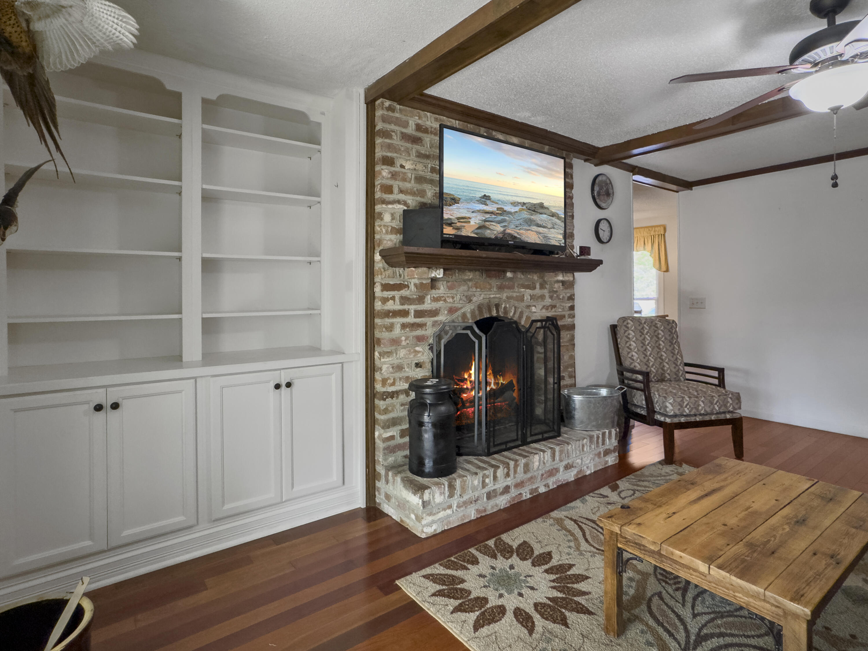 411 Red Fox Run Summerville, SC 29485 - Photo 7 of 38 Photo Apr 10 2025, 9 34 22 AM