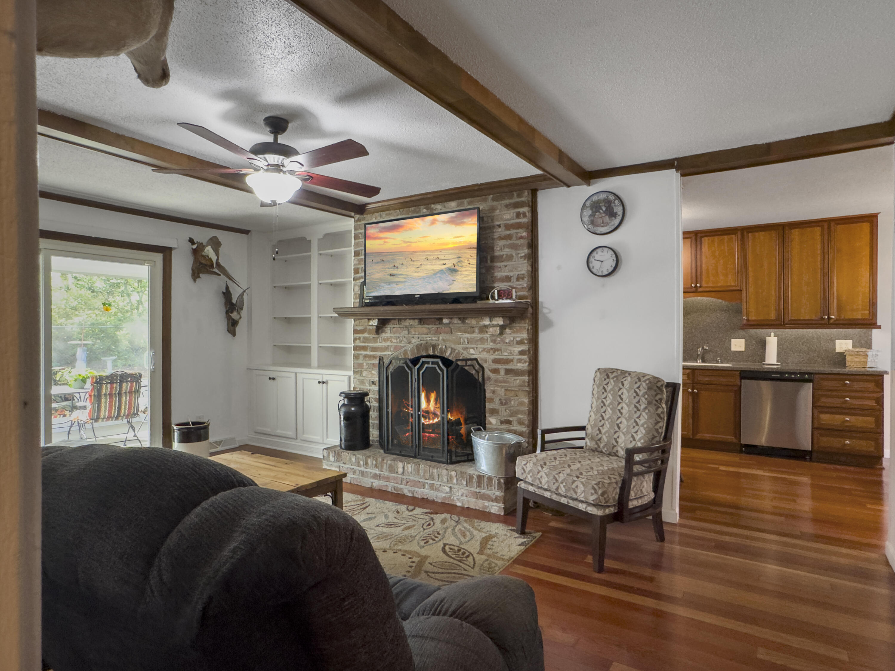 411 Red Fox Run Summerville, SC 29485 - Photo 8 of 38 Photo Apr 10 2025, 9 33 46 AM