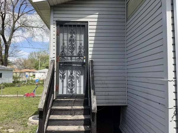 $1,650 | 10108 South State Street, Chicago, IL 60628