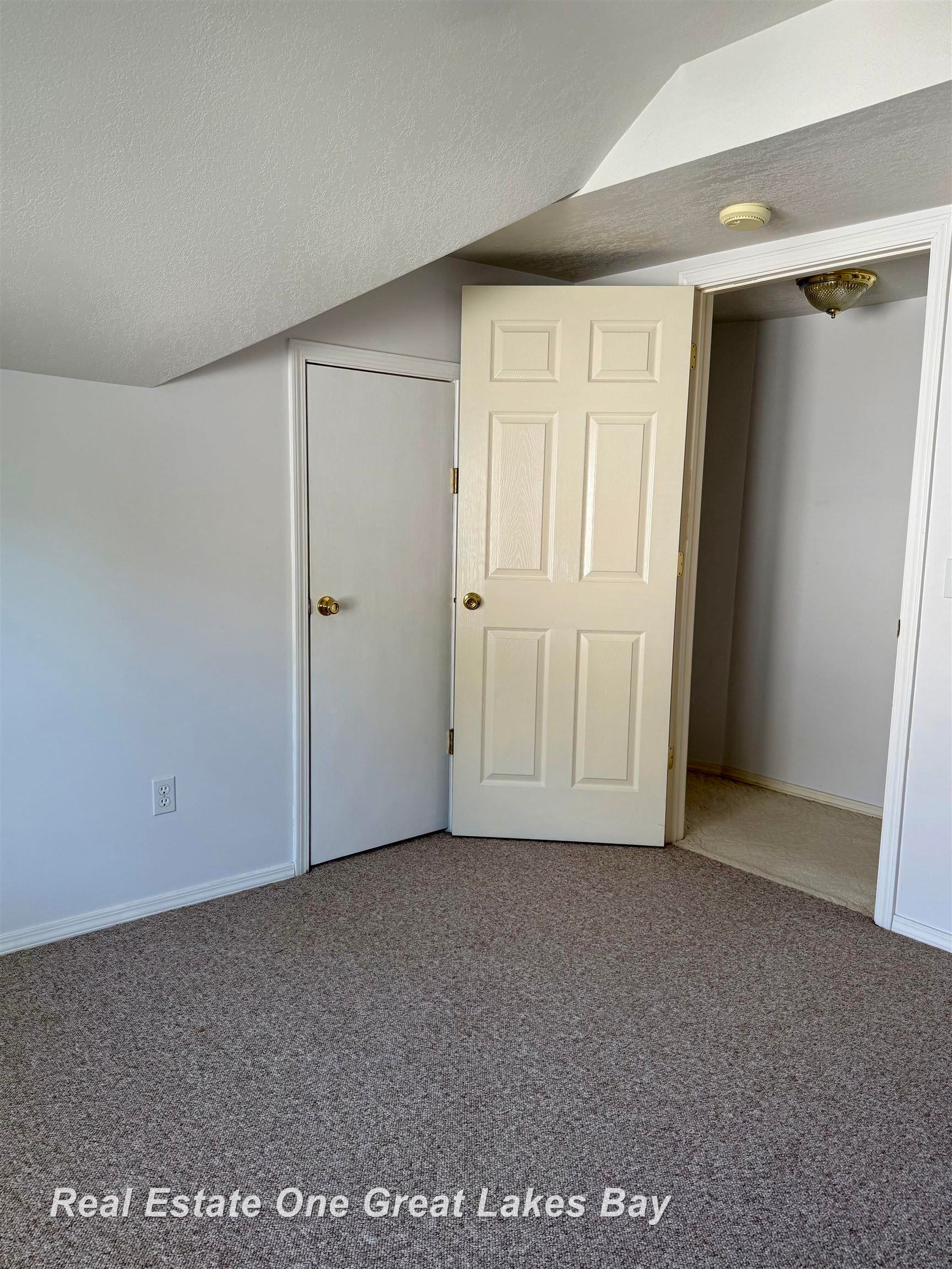 2127 3rd Street Bay City, MI 48708 - Photo 19 of 29 Gallery Image 19