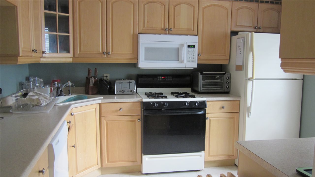 112 Middlesex Road, Unit 112 Merrimack, NH 03054 - Photo 2 of 20