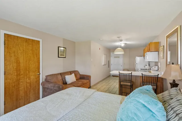 $850,000 | 115 Weirs Road, Unit 109B, Gilford, NH 03249