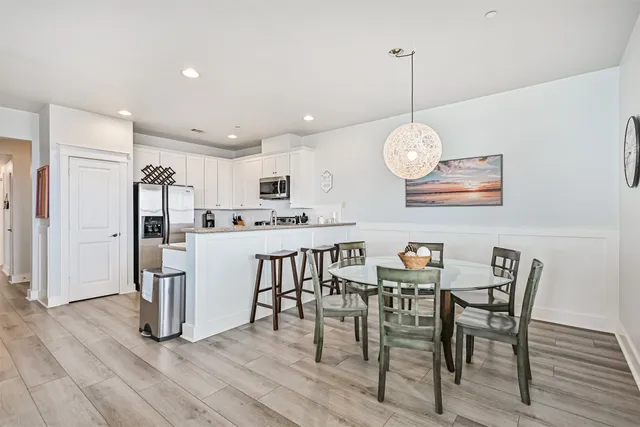 $559,500 | 4241 Pointe W Drive, Unit 203, Galveston, TX 77554