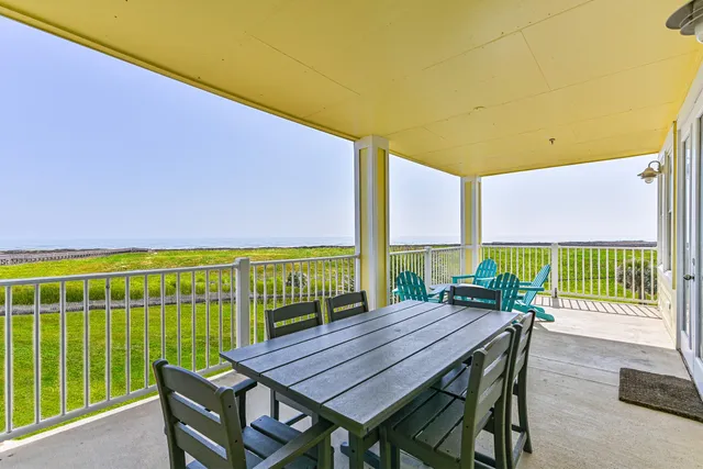$559,500 | 4241 Pointe W Drive, Unit 203, Galveston, TX 77554