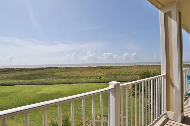 $559,500 | 4241 Pointe W Drive, Unit 203, Galveston, TX 77554