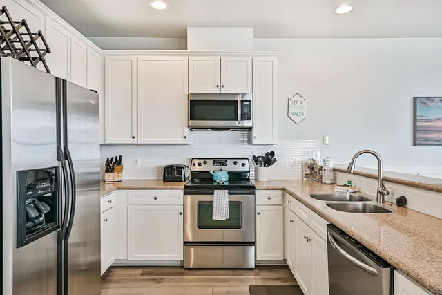 $559,500 | 4241 Pointe W Drive, Unit 203, Galveston, TX 77554