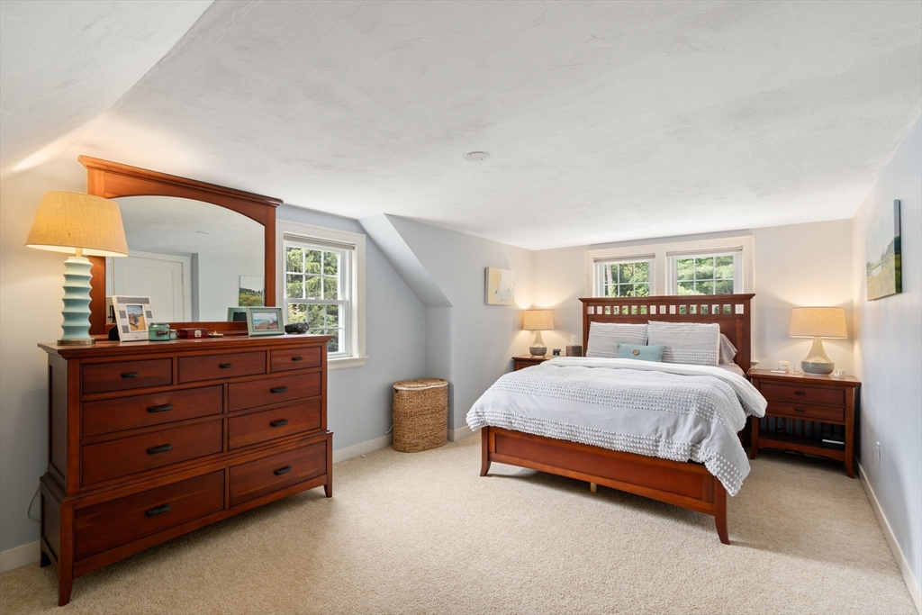 15 Killeen Road Walpole, MA 02032 - Photo 13 of 22