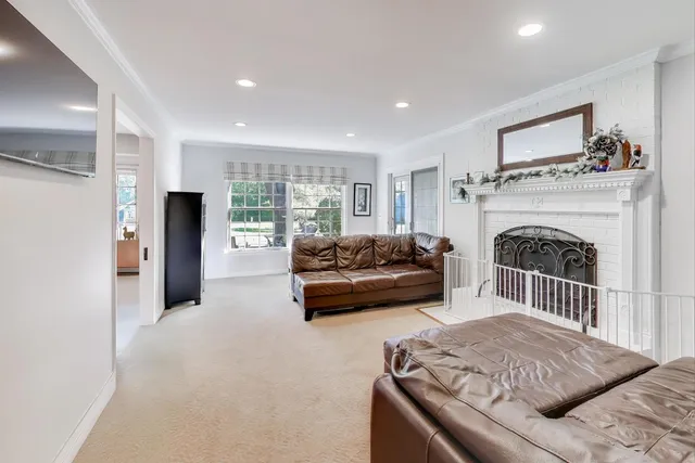 $4,500 | 21301 North Woodland Avenue, Barrington, IL 60010