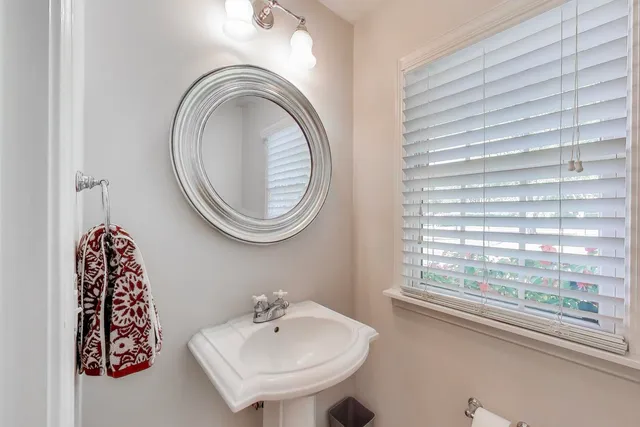 $4,500 | 21301 North Woodland Avenue, Barrington, IL 60010