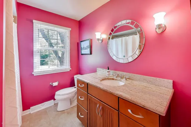 $4,500 | 21301 North Woodland Avenue, Barrington, IL 60010