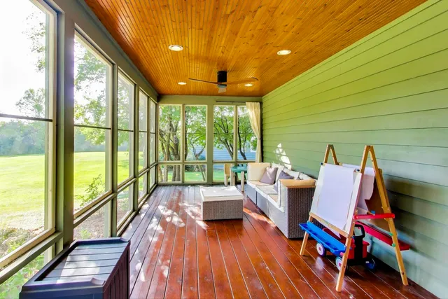 $4,500 | 21301 North Woodland Avenue, Barrington, IL 60010