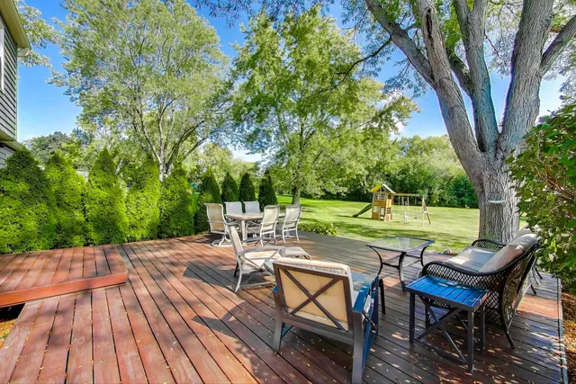 $4,500 | 21301 North Woodland Avenue, Barrington, IL 60010