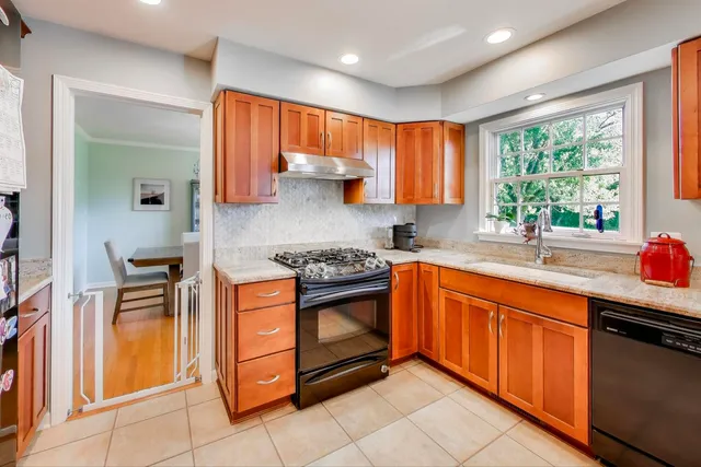 $4,500 | 21301 North Woodland Avenue, Barrington, IL 60010