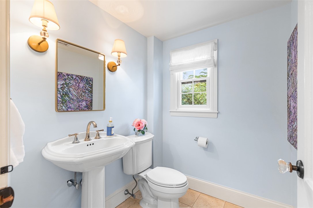 11 Harbour Road Barrington, RI 02806 - Photo 24 of 40 Half Bath