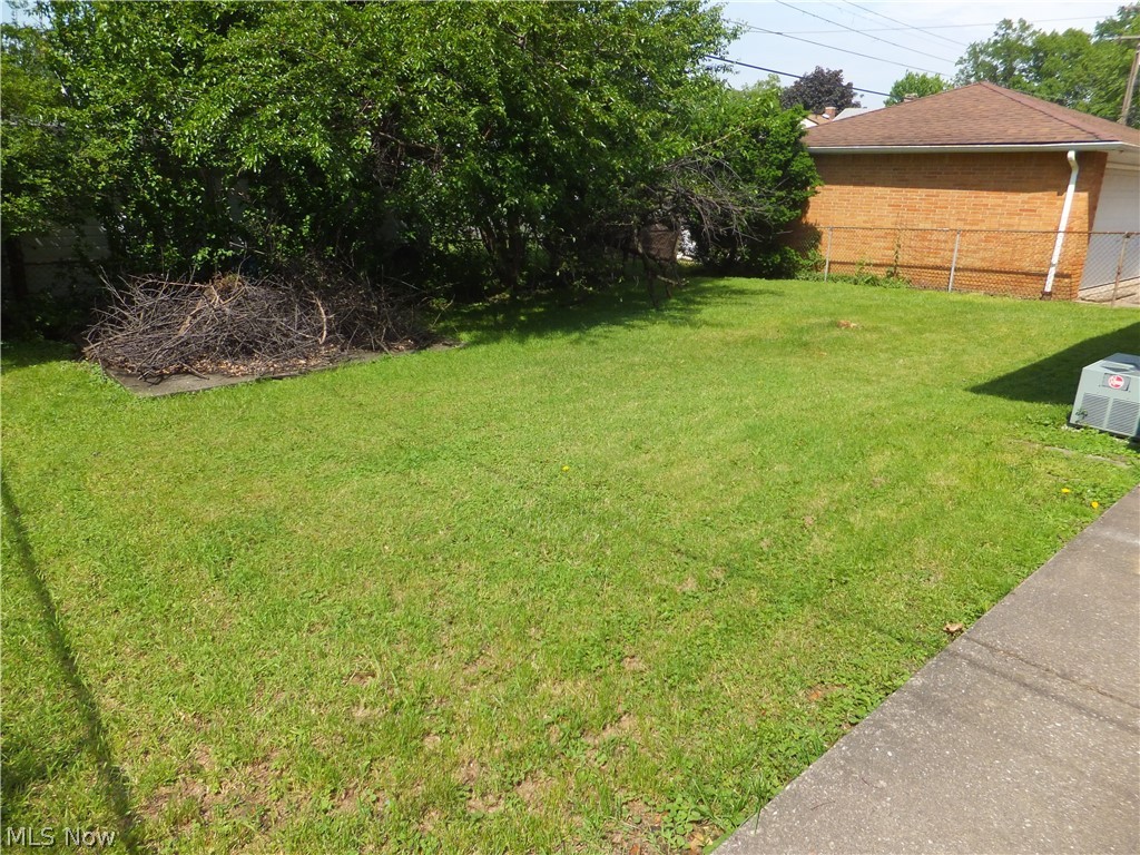 2720 Snow Road Cleveland, OH 44134 - Photo 20 of 20