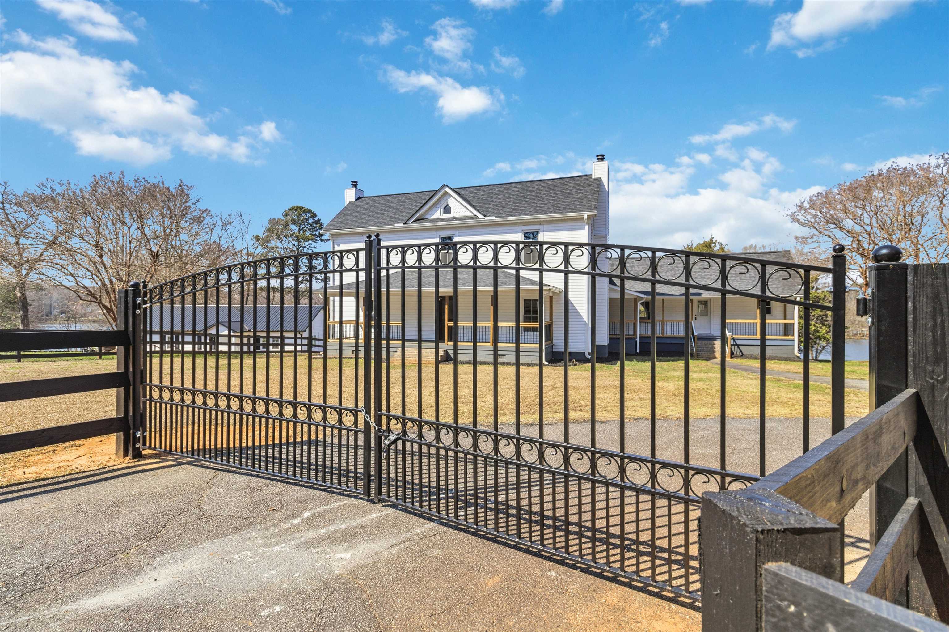 410 Berry Shoals Road Duncan, SC 29334 - Photo 1 of 21