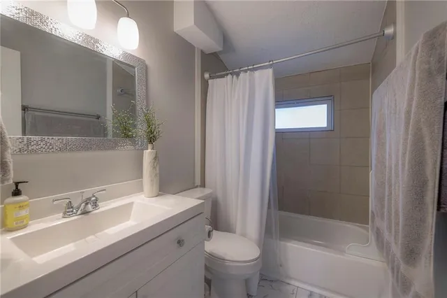 $550,000 | 5914 Granada Street, Fairway, KS 66205