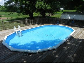 548 Fordtown Road Kingsport, TN 37663 - Photo 4 of 24 Everyone in the pool
