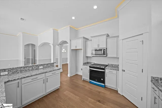 $449,900 | 18 Double Crest Drive, Taylors, SC 29687