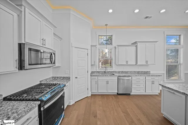 $479,900 | 18 Double Crest Drive, Taylors, SC 29687