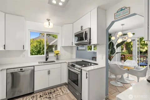 $498,000 | 19131 Harris Avenue Northeast, Suquamish, WA 98392