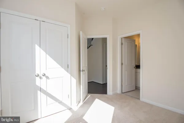 $3,700 | 4939 Trail Vista Lane, Chantilly, VA 20151