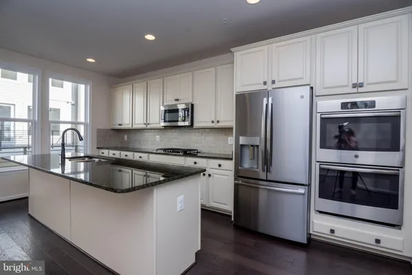 $3,700 | 4939 Trail Vista Lane, Chantilly, VA 20151