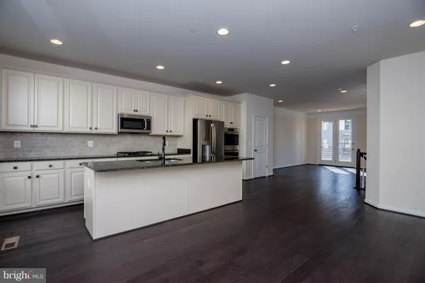 $3,700 | 4939 Trail Vista Lane, Chantilly, VA 20151